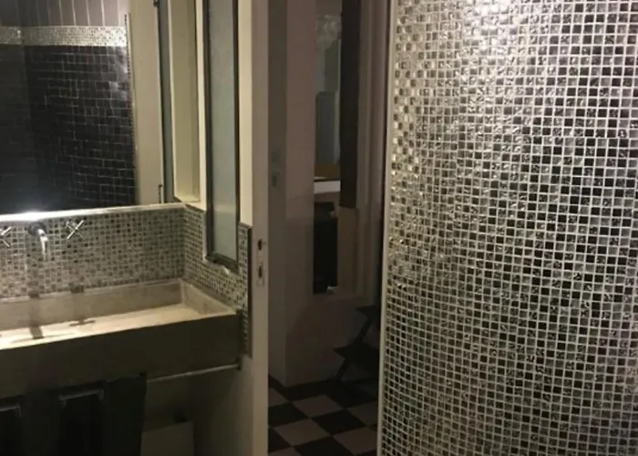 70m2 Loft In The 10th Arrondissement Appartamento